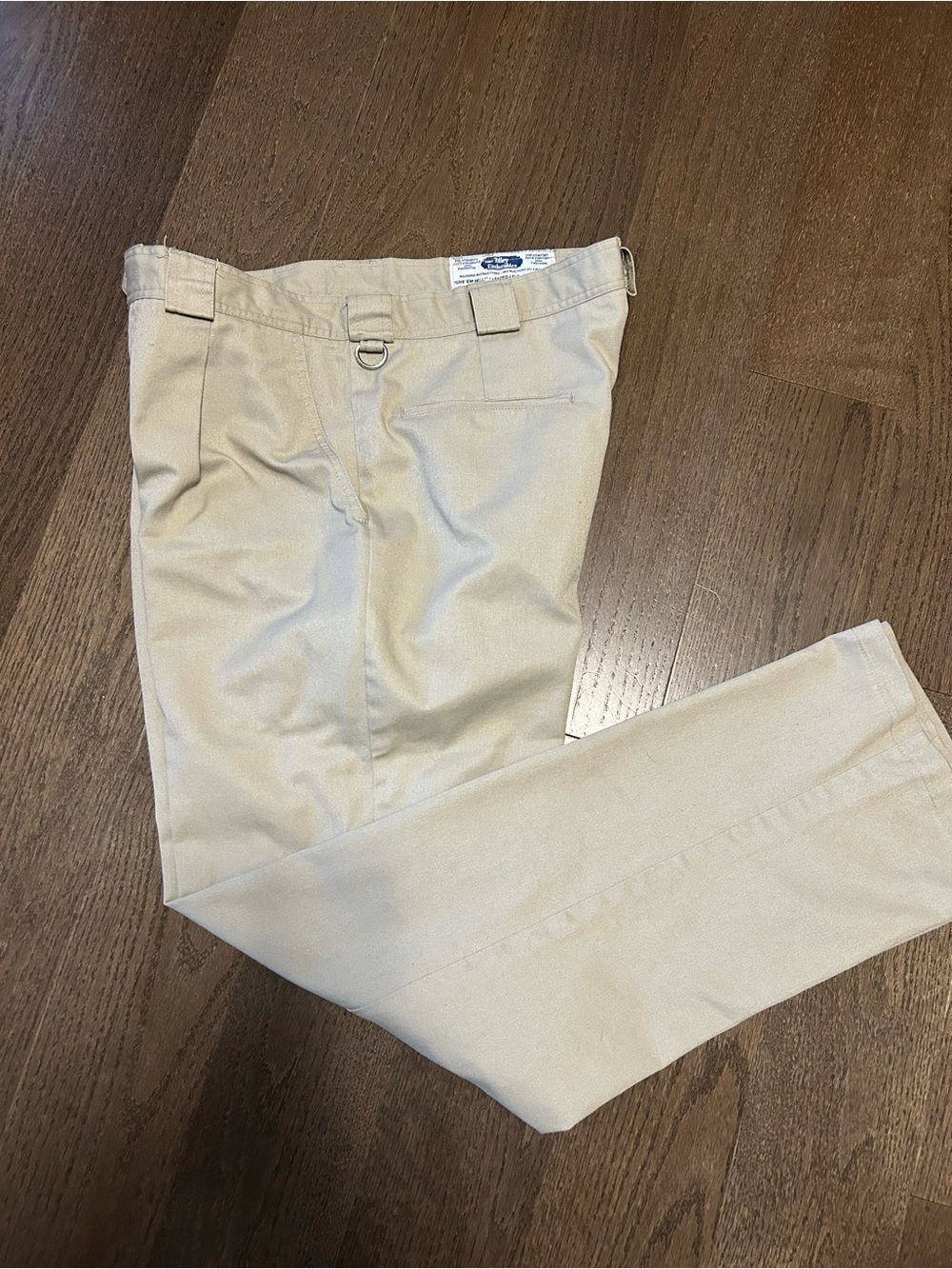 Vintage Tilley Endurables Beige Cotton Utility Travel Pants "Give 'Em Hell" 32